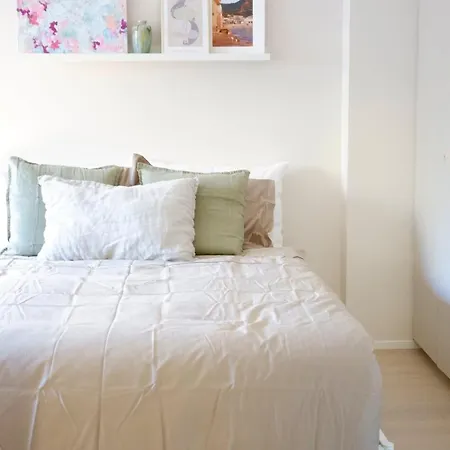 A New Well Located Beautiful Appartamento *