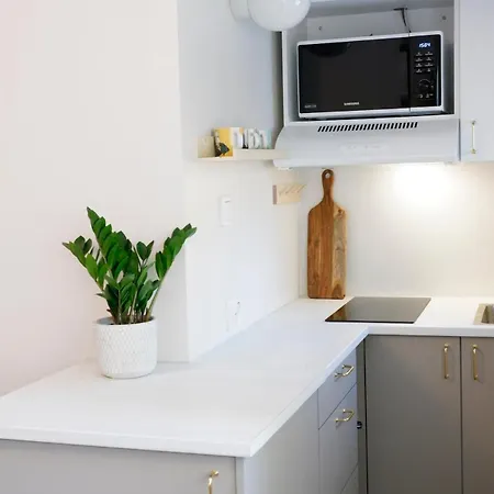 Apartment A New Well Located Beautiful